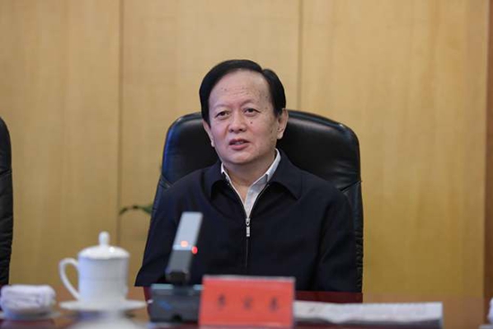 人民日?qǐng)?bào)社社長(zhǎng)李寶善會(huì)見韓國江原道知事崔文洵一行（攝影：於凱）